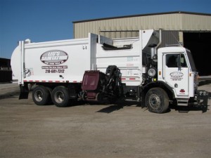 Residential garbage truck